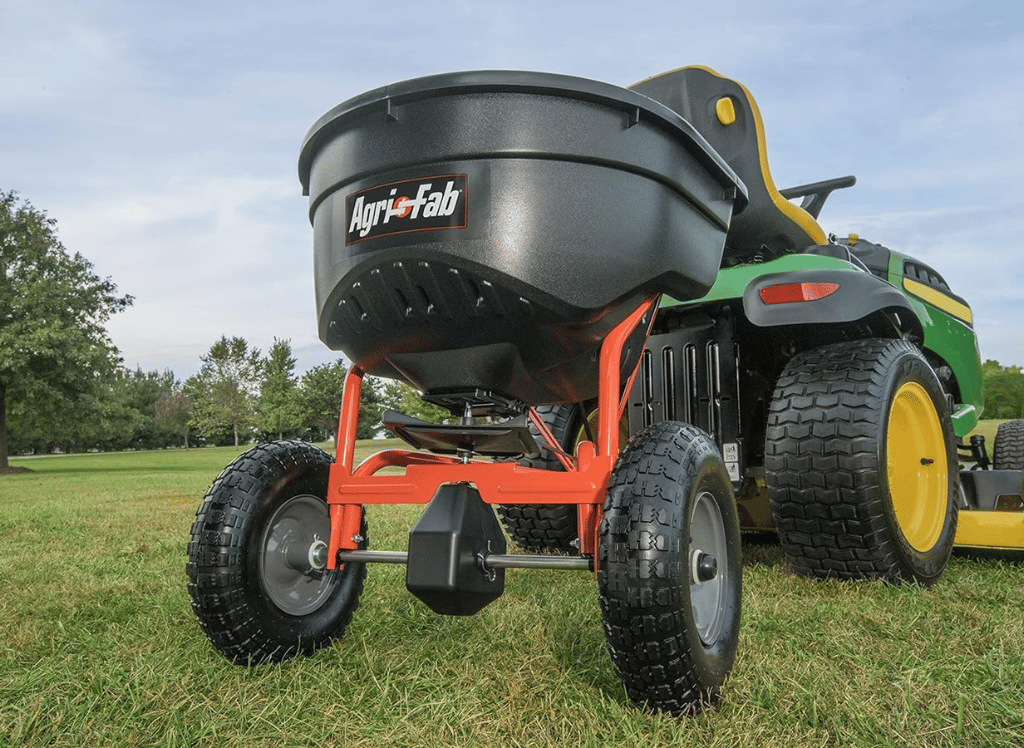 Green Lawns Made Easy With A Lawn Fertilizer Spreader