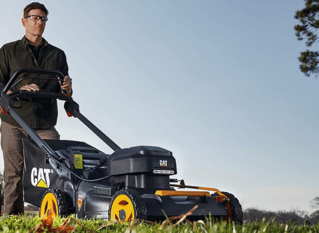 Quiet Mowing Solutions With A Battery-Operated Lawn Mower