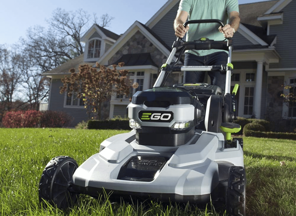 Quiet Mowing Solutions With A Battery-Operated Lawn Mower