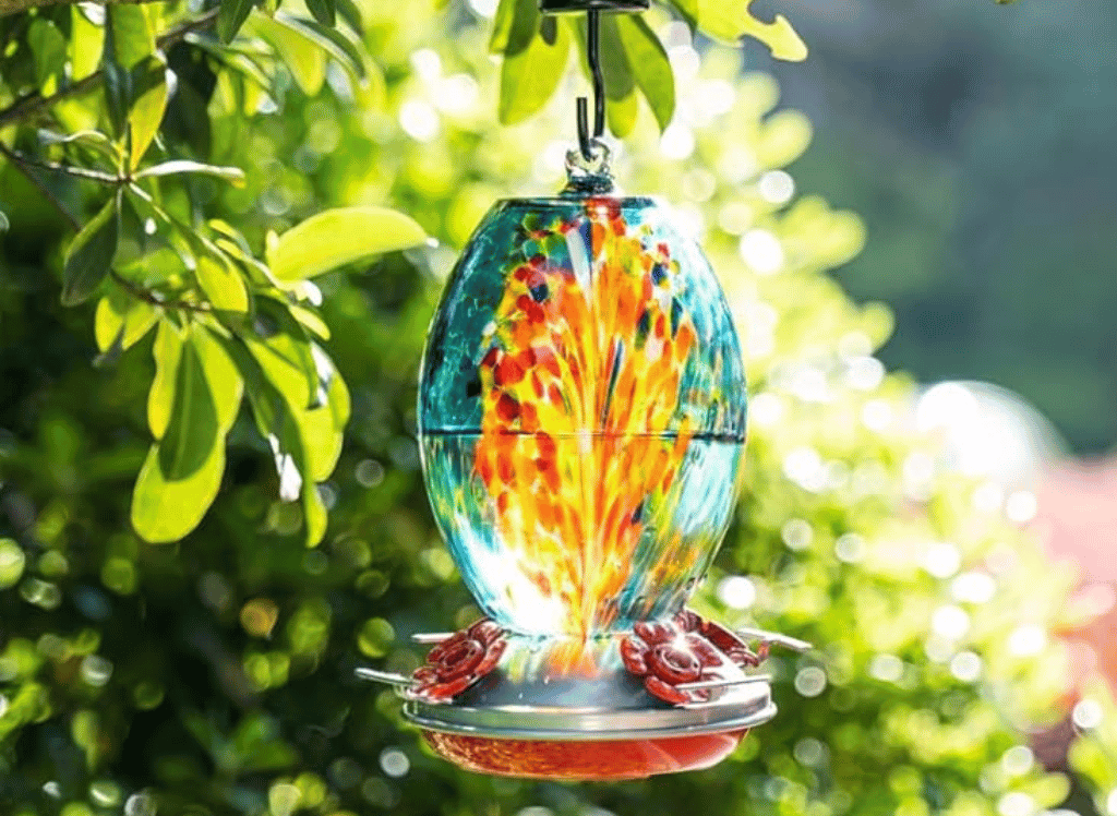 Attract More Hummingbirds With A Hummingbird Feeder