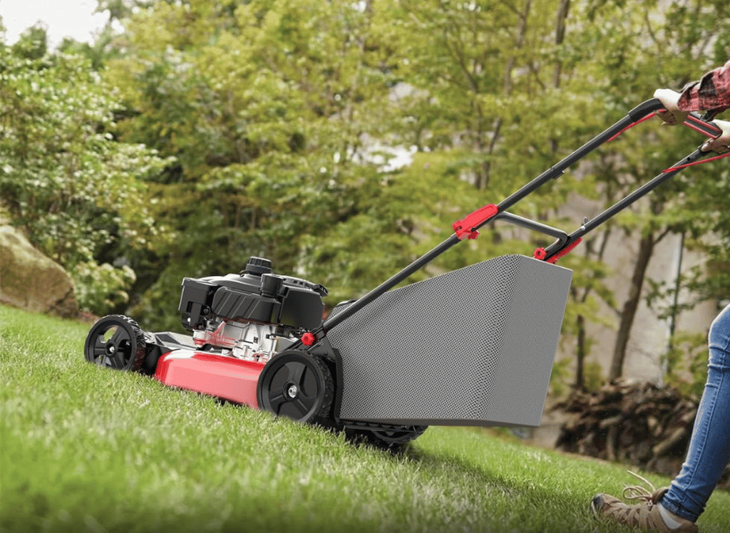 Keep Your Yard Looking Amazing With a Gas Lawn Mower