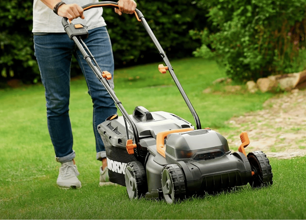 Quiet Mowing Solutions With A Battery-Operated Lawn Mower